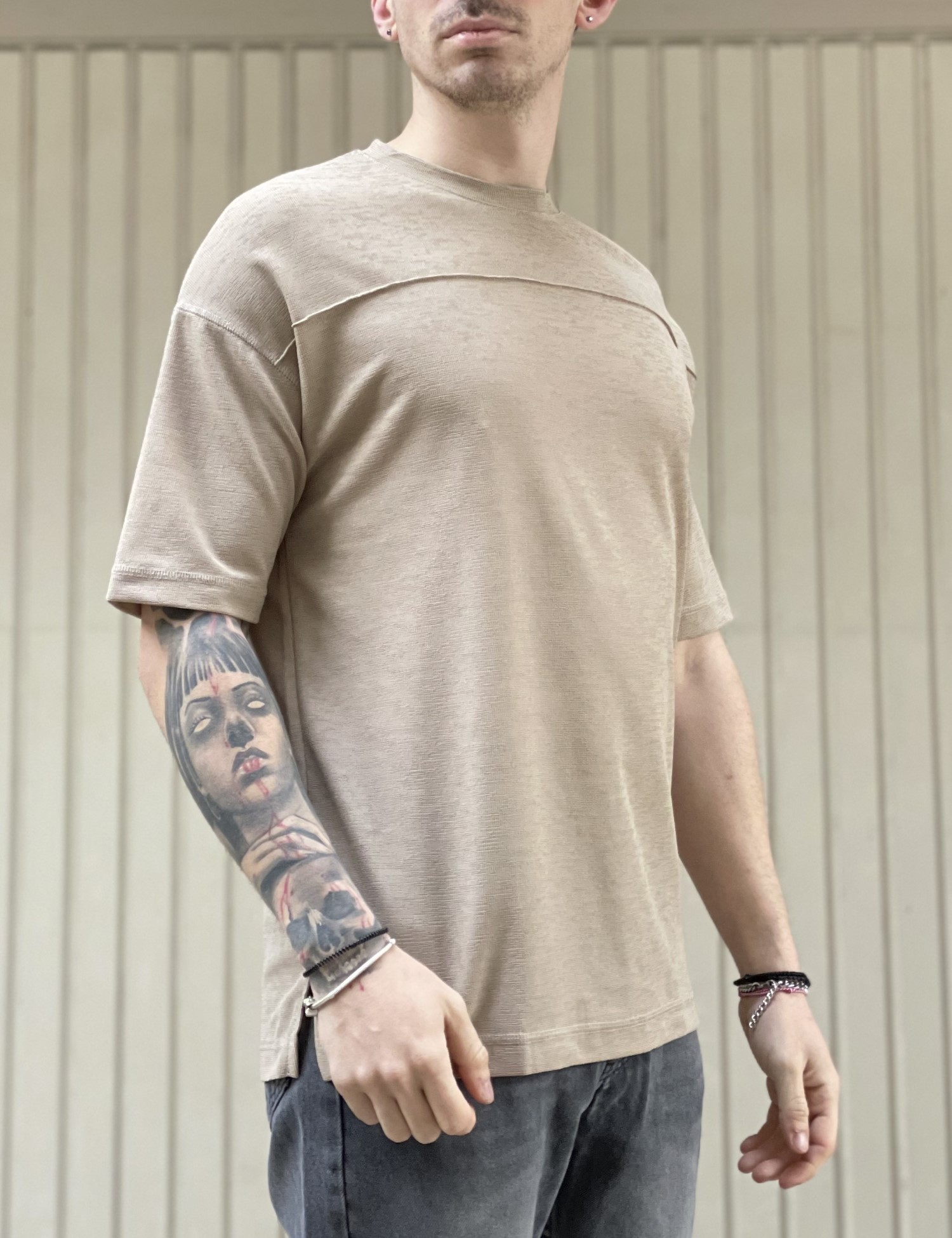 Ανδρική μπεζ κοντομάνικη μπλούζα Oversized TST2030B φωτογραφία